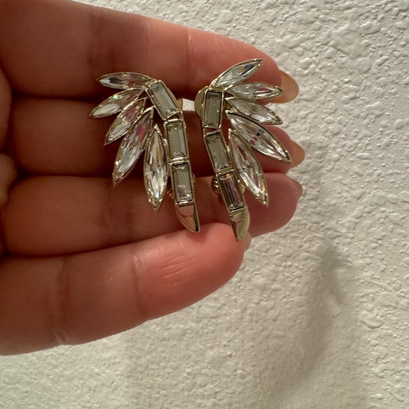 Ateilier Swarovski Wonder Woman earrings clip on/pierced - Picture 4 of 12